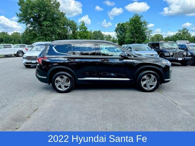 Used 2022 Hyundai Santa Fe SEL with VIN 5NMS2DAJ8NH374543 for sale in Greenwich, NY