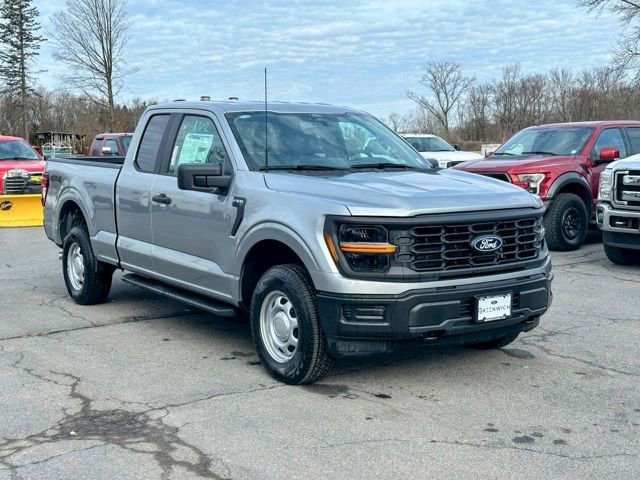 2025 Ford F-150 XL's photo