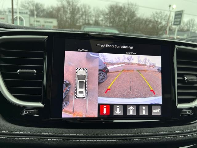2026 Chrysler Pacifica Select - Photo 9