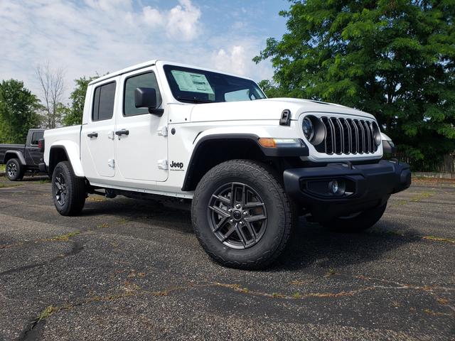 2026 Jeep Gladiator Pickup 