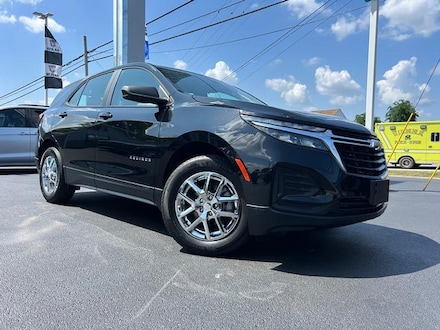 Featured Used 2023 Chevrolet Equinox LS AWD  LS w/1LS for Sale near Youngstown, OH