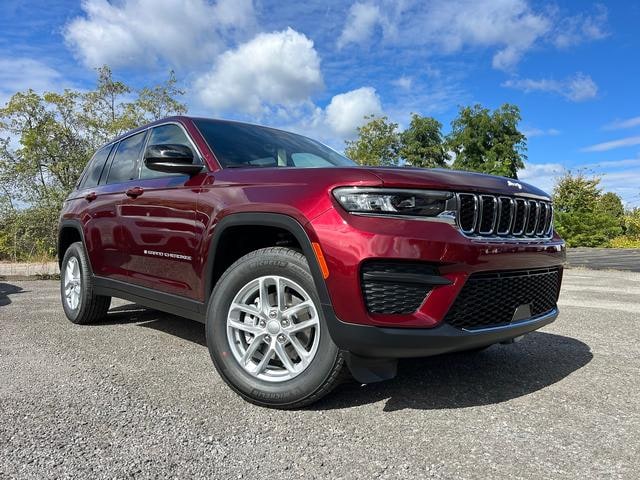 2025 Jeep Grand Cherokee Laredo's photo