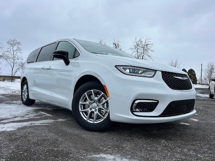 Featured New 2026 Chrysler Pacifica Select Passenger Van for Sale in Cortland, OH