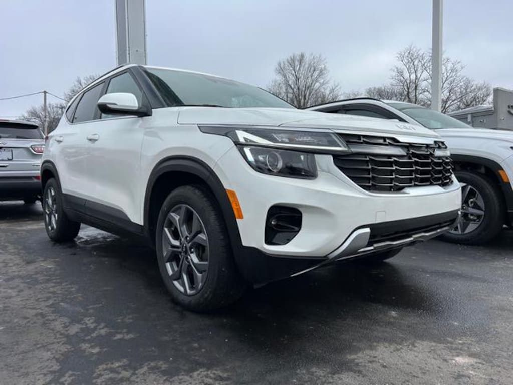 Used 2024 Kia Seltos S S IVT AWD