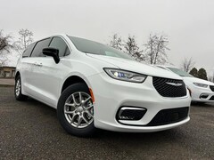 2026 Chrysler Pacifica Select Passenger Van