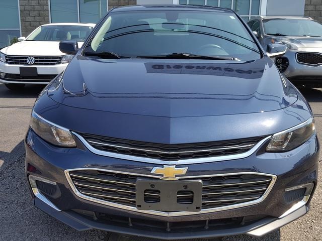 Used 2018 Chevrolet Malibu 1LT with VIN 1G1ZD5ST3JF183014 for sale in Cortland, OH