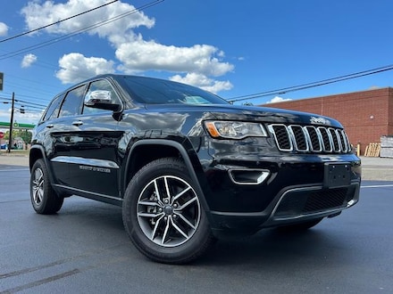Featured Used 2022 Jeep Grand Cherokee WK Limited Limited 4x4 for Sale near Youngstown, OH