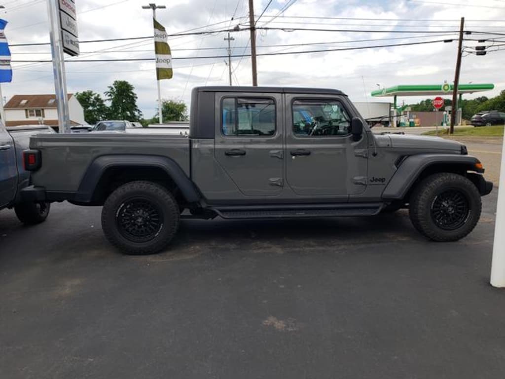 Used 2021 Jeep Gladiator Sport Sport 4x4
