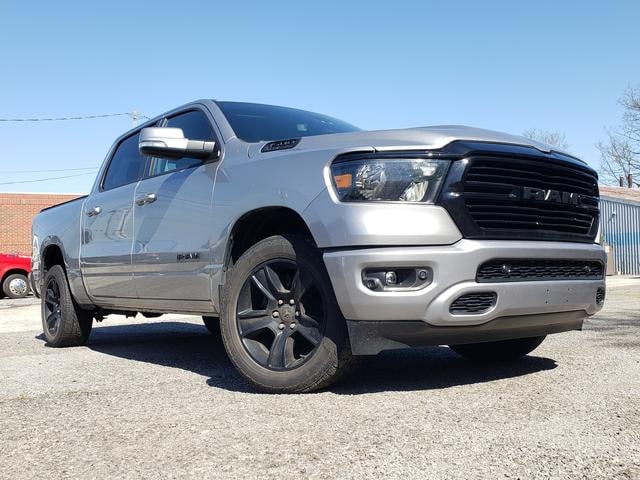 2020 RAM 1500 Big Horn/Lone Star 4x4 Crew Cab 5'7's photo