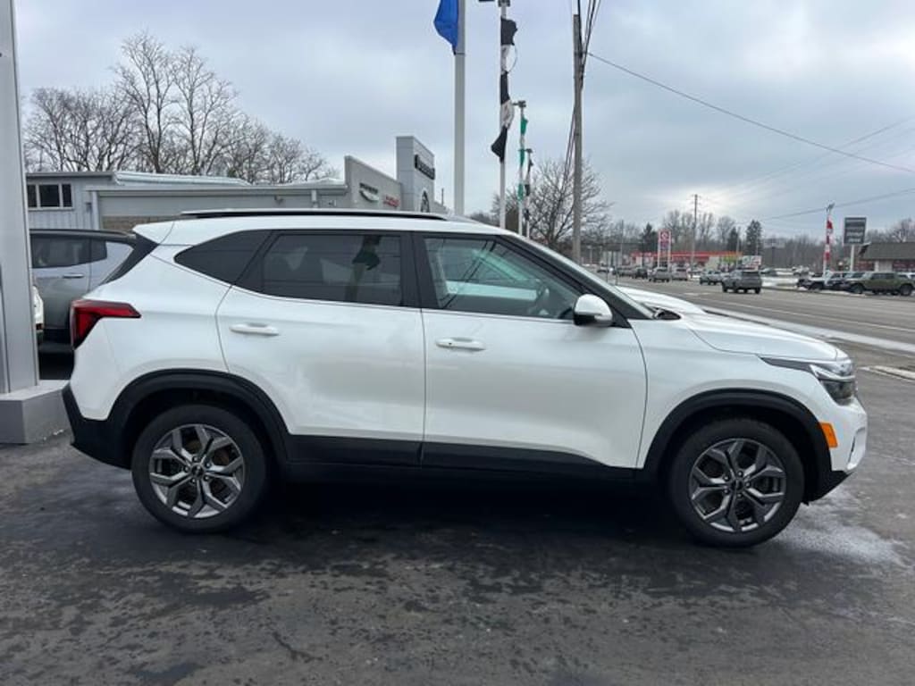 Used 2024 Kia Seltos S S IVT AWD