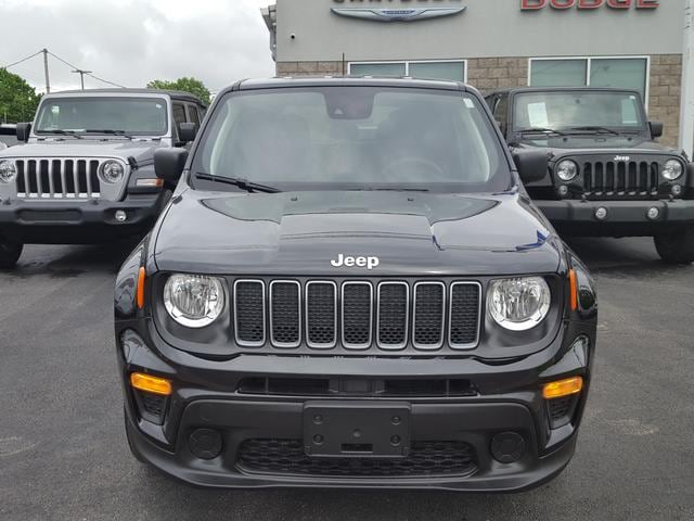 Used 2023 Jeep Renegade Latitude with VIN ZACNJDB13PPP25738 for sale in Cortland, OH