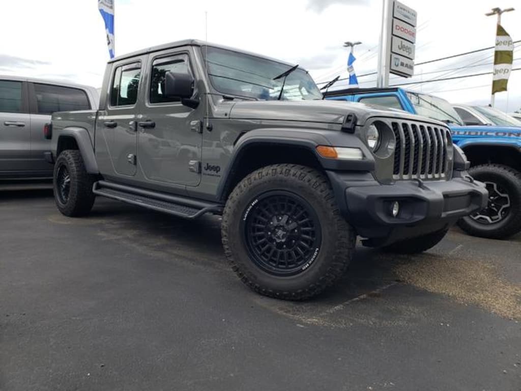 Used 2021 Jeep Gladiator Sport Sport 4x4