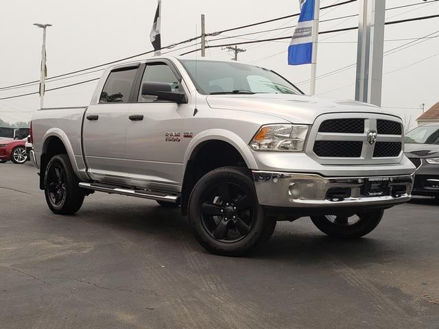 2015 Ram 1500 4WD Crew Cab 140.5 Outdoorsman 