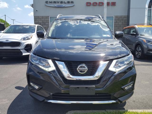 Used 2018 Nissan Rogue SL with VIN JN8AT2MV6JW310587 for sale in Cortland, OH