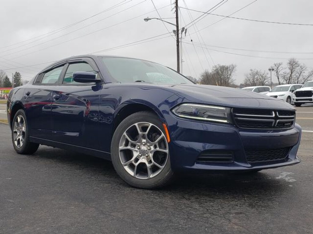 Used 2015 Dodge Charger SE Sedan