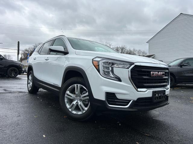 2023 GMC Terrain SLE's photo