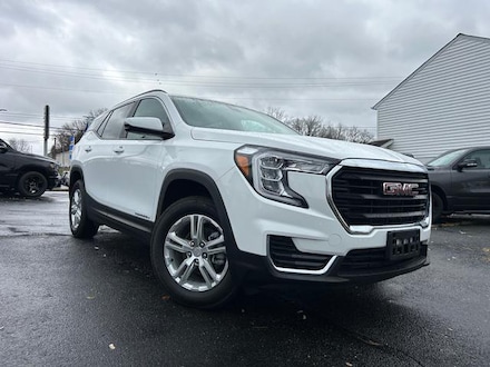 Featured Used 2023 GMC Terrain SLE AWD  SLE for Sale near Youngstown, OH