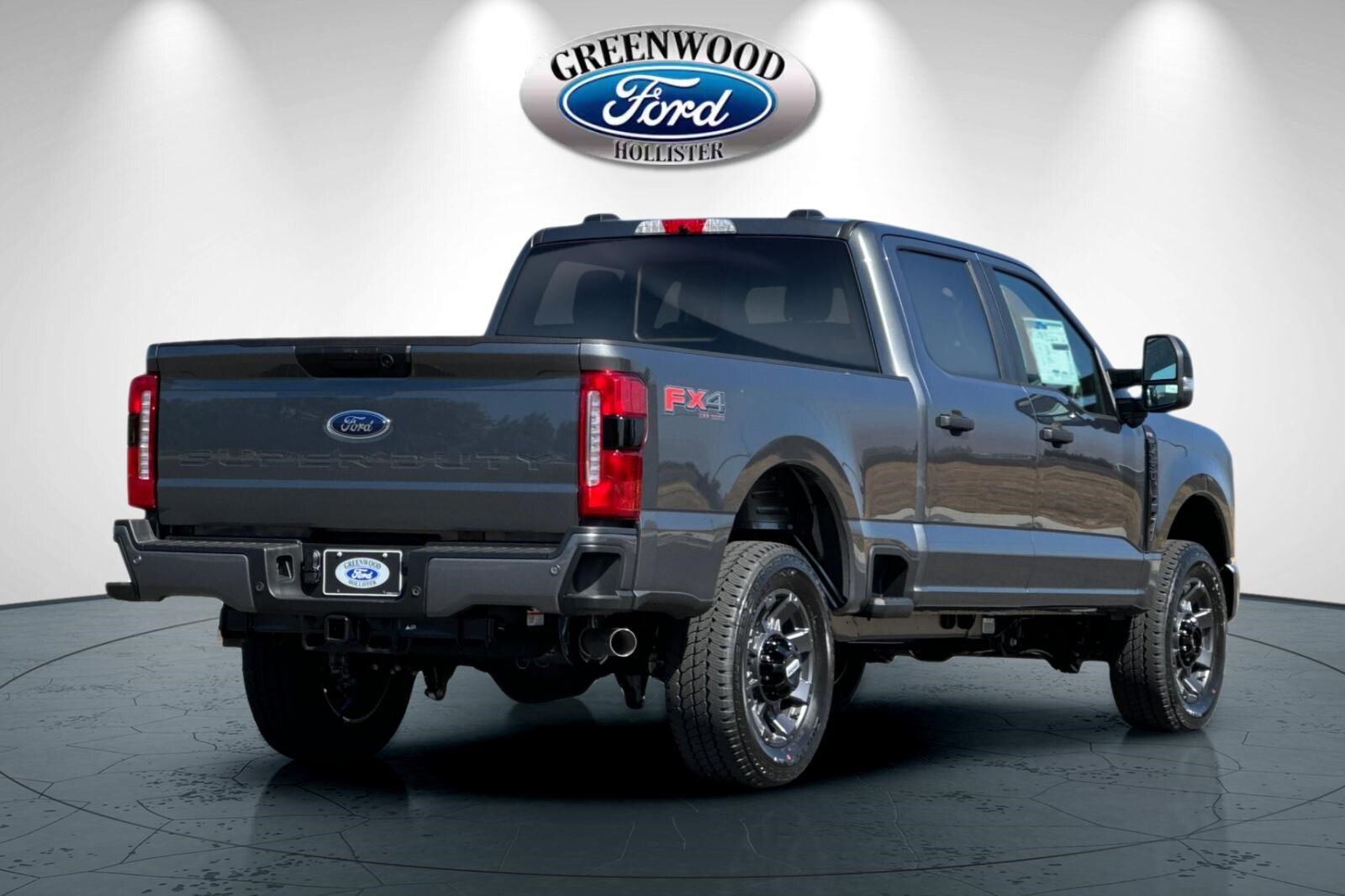 2025 Ford F-250 photo 3