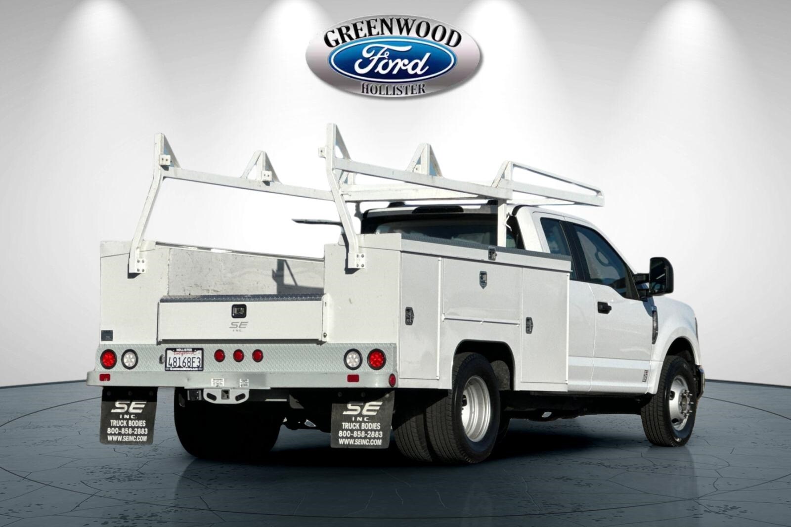 2021 Ford F-350 photo 2