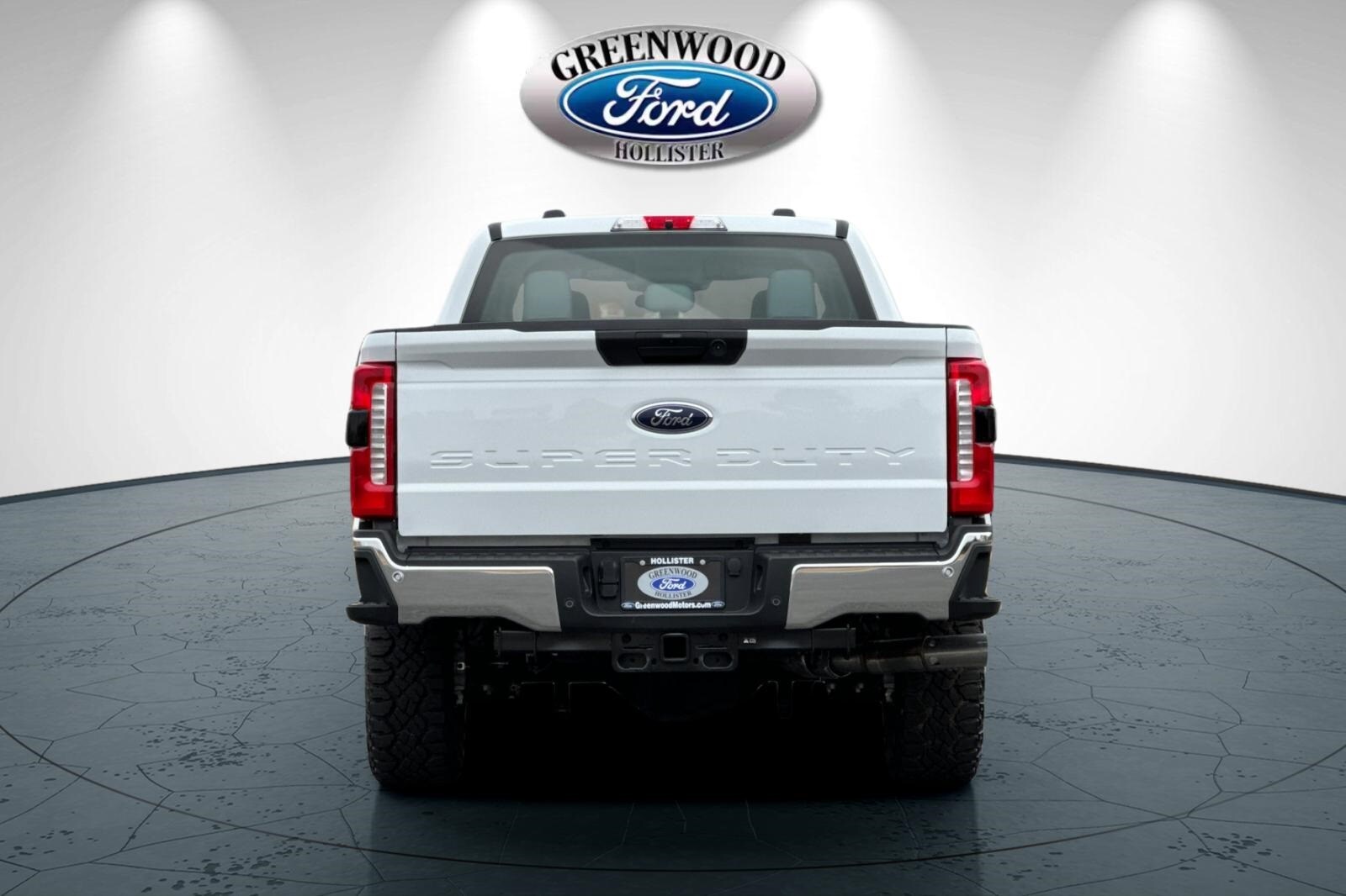 2025 Ford F-350 photo 4