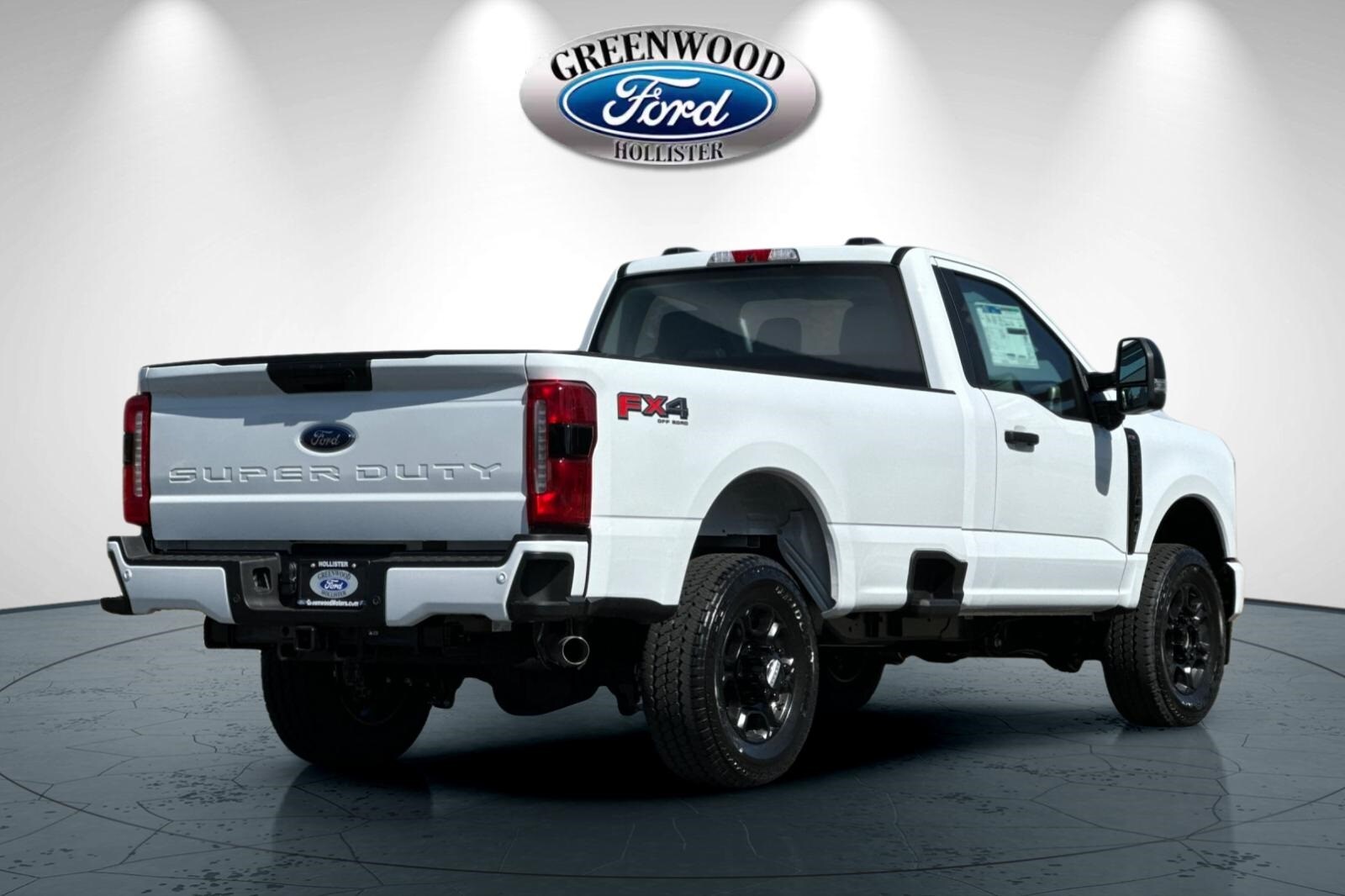 2025 Ford F-350 photo 3