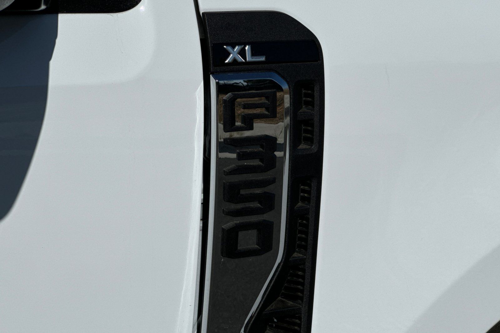 2025 Ford F-350 Super Duty Chassis Cab XL - Photo 29