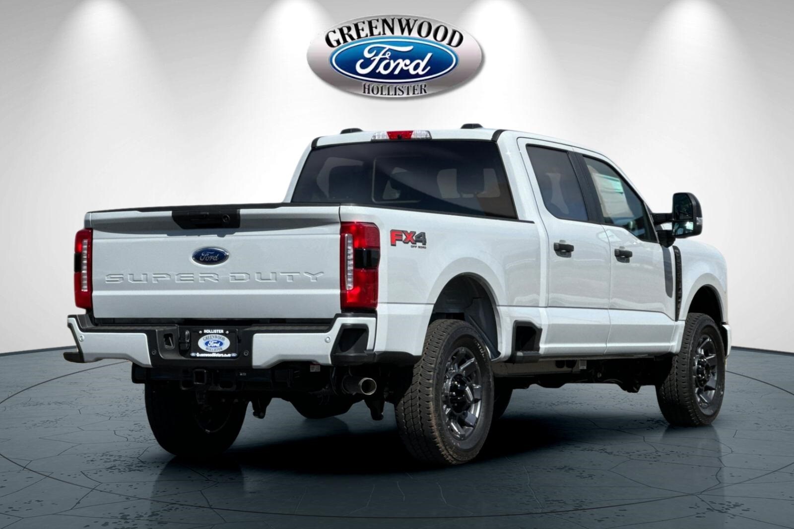 2025 Ford F-250 photo 3