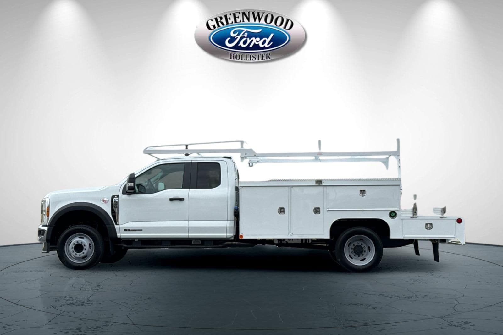 2025 Ford F-550 Super Duty Chassis Cab XL - Photo 7