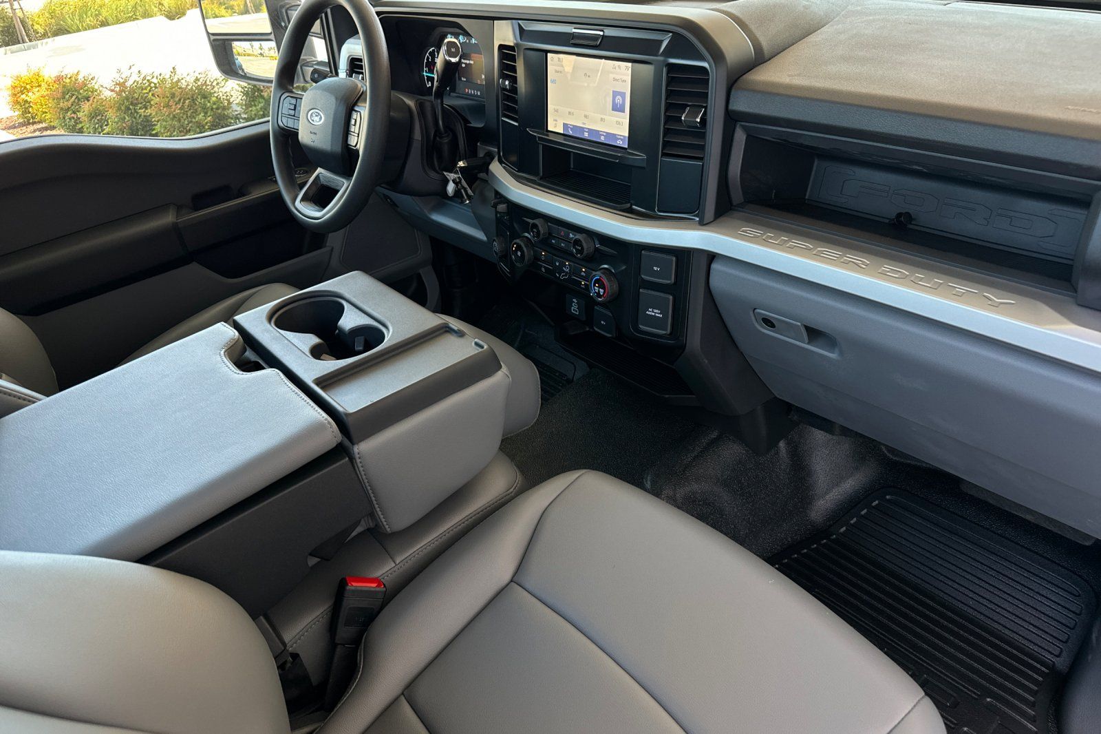 2025 Ford F-350 Super Duty Chassis Cab XL - Photo 14