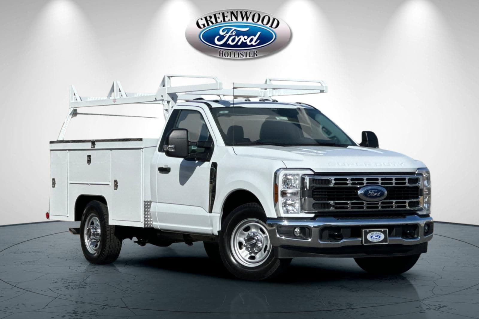 2025 Ford F-350 Super Duty Chassis Cab