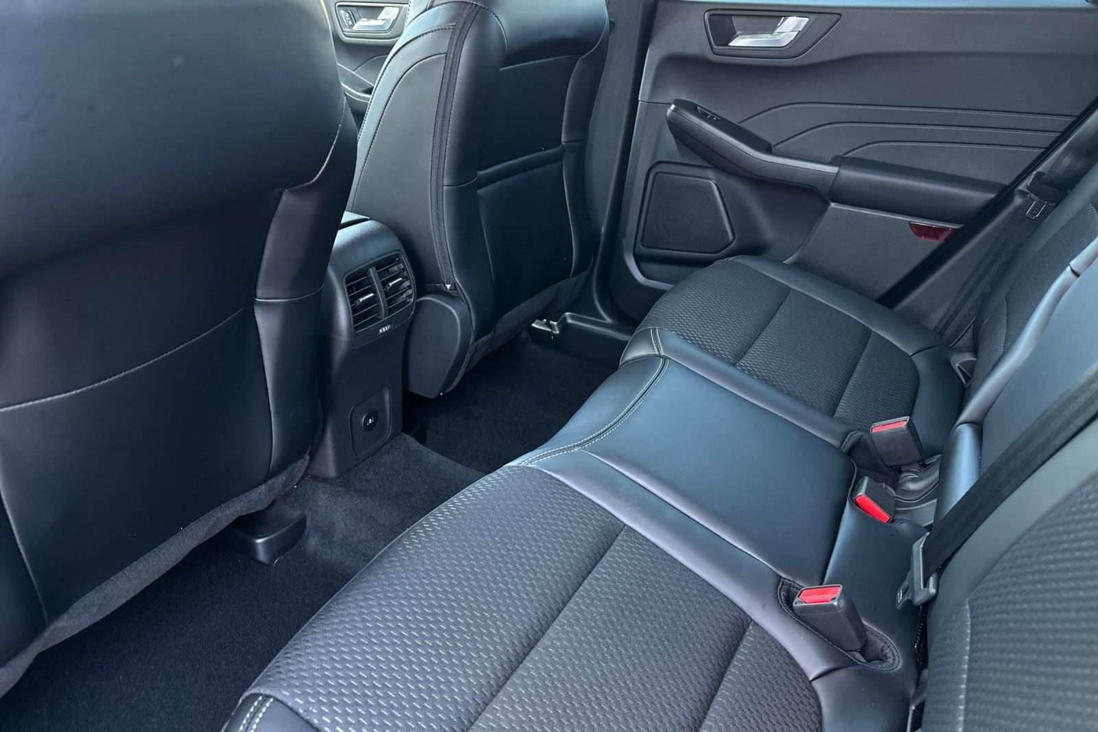 2025 Ford Escape Plug-in hybrid PHEV - Photo 12