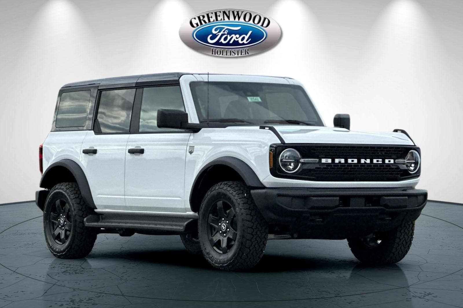 2025 Ford Bronco SUV 