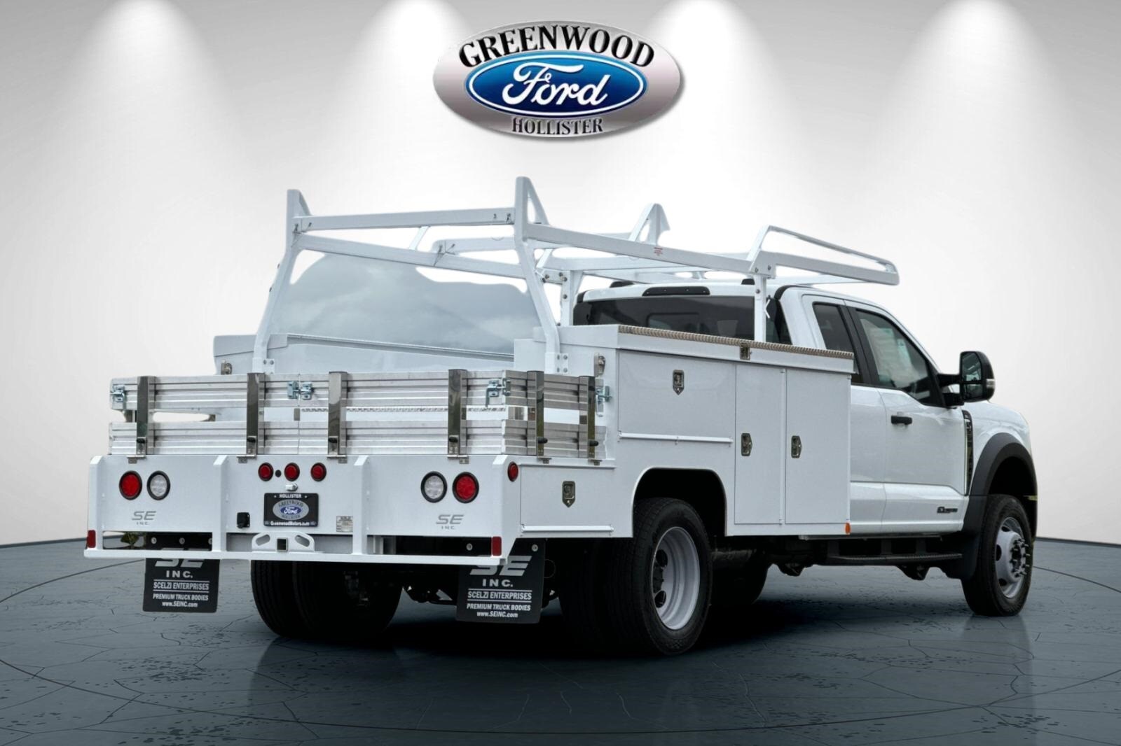 2025 Ford F-550 XL photo 3