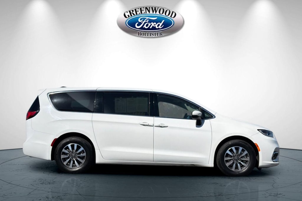 Certified 2023 Chrysler Pacifica Hybrid Touring L Minivan/Van