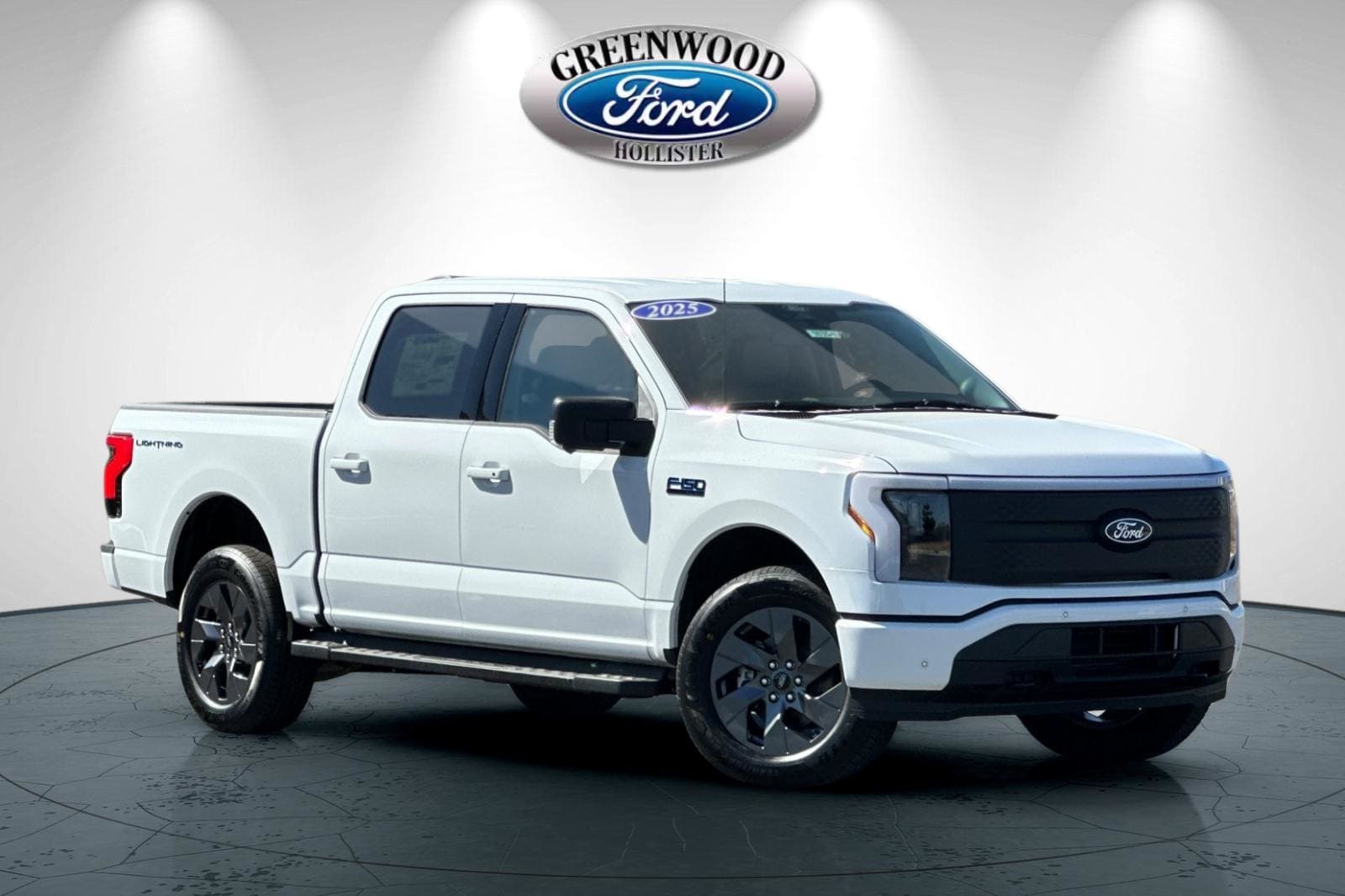 2025 Ford F-150 Lightning Flash's photo