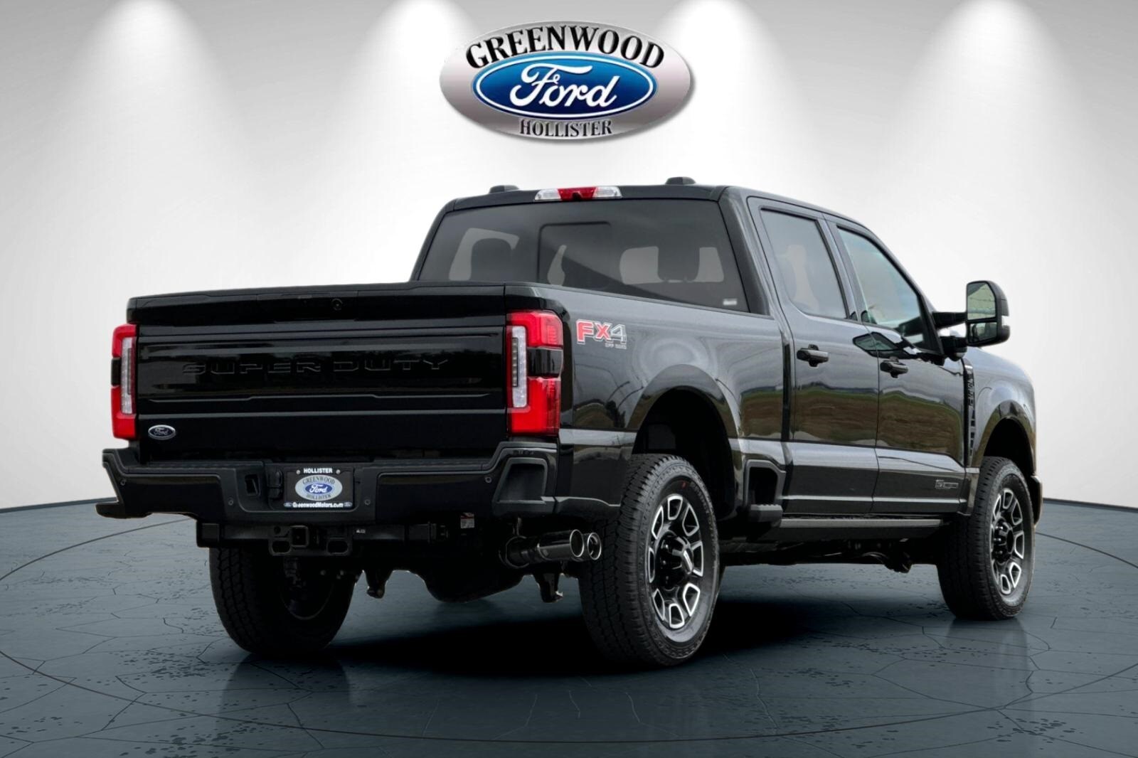 2025 Ford F-350 photo 3