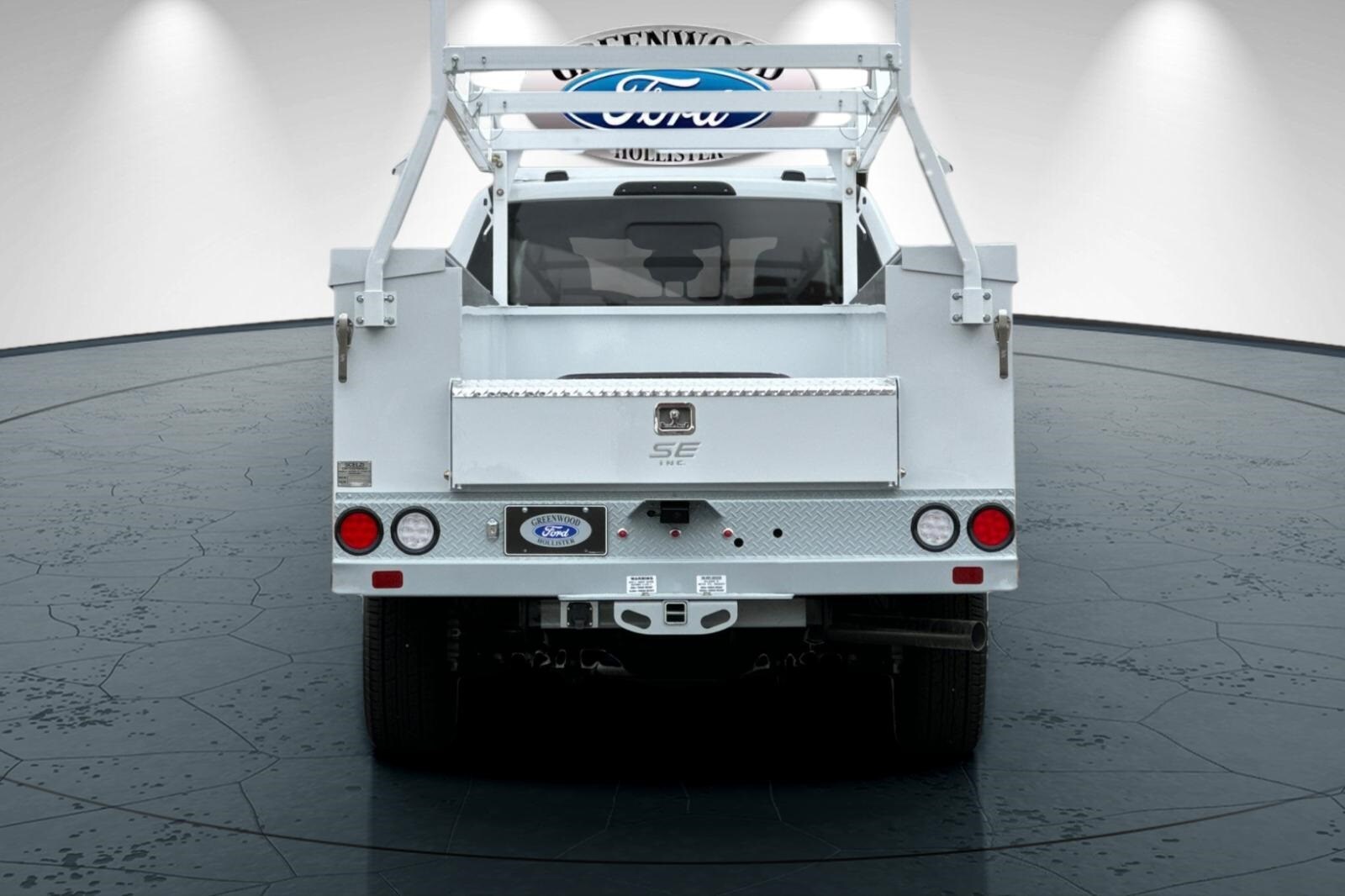 2025 Ford F-350 XL photo 4