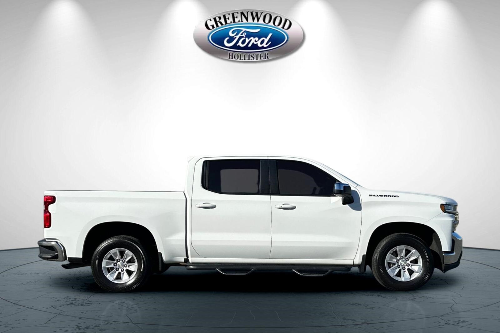 2020 Chevrolet Silverado 1500 LT photo 2