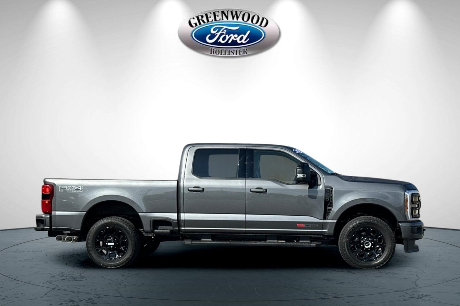 2026 Ford F-250 Lariat photo 2