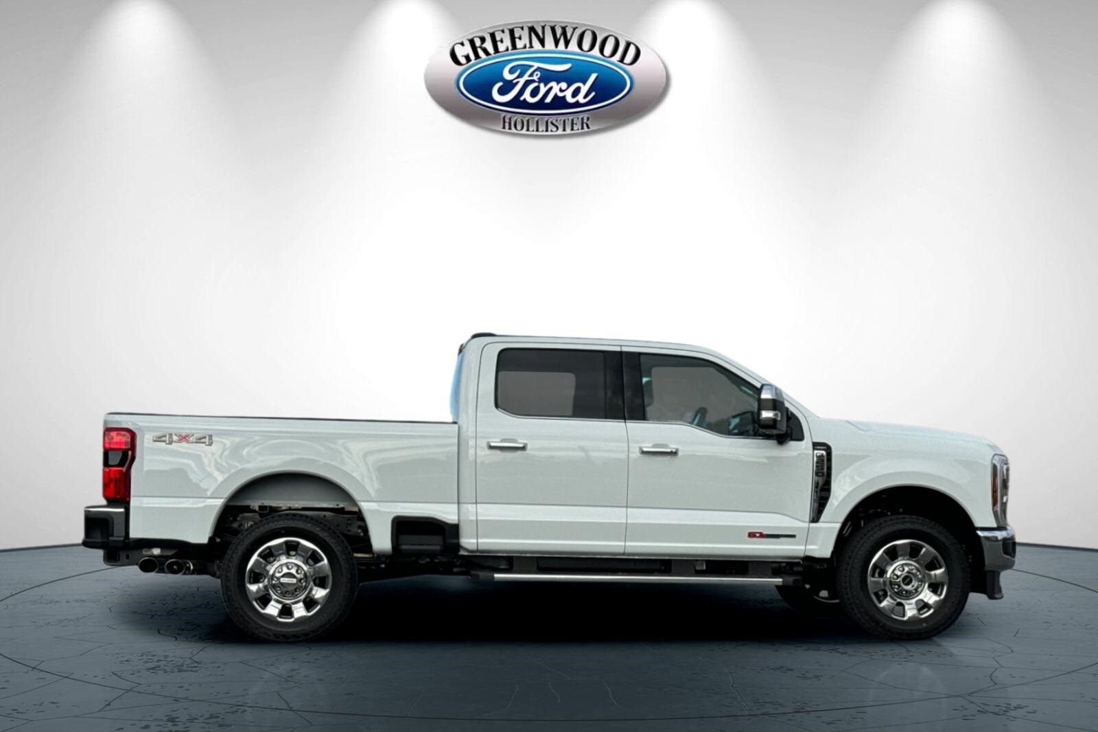 2026 Ford F-250 Lariat photo 2