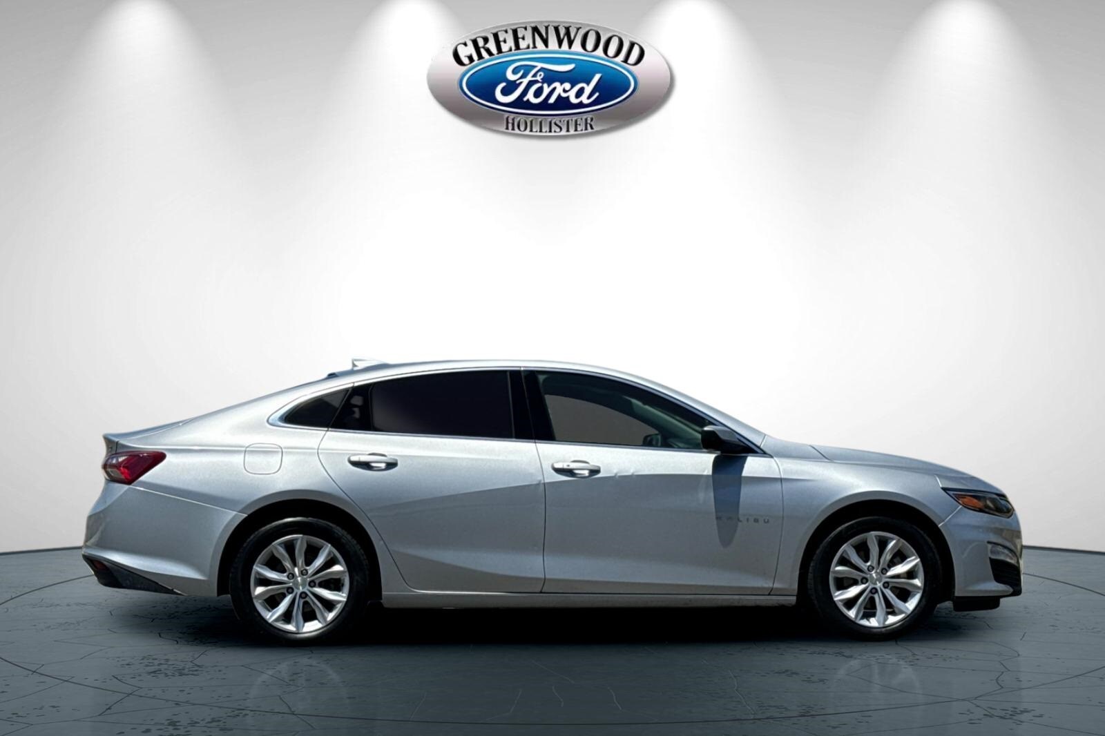 2020 Chevrolet Malibu 1LT photo 2