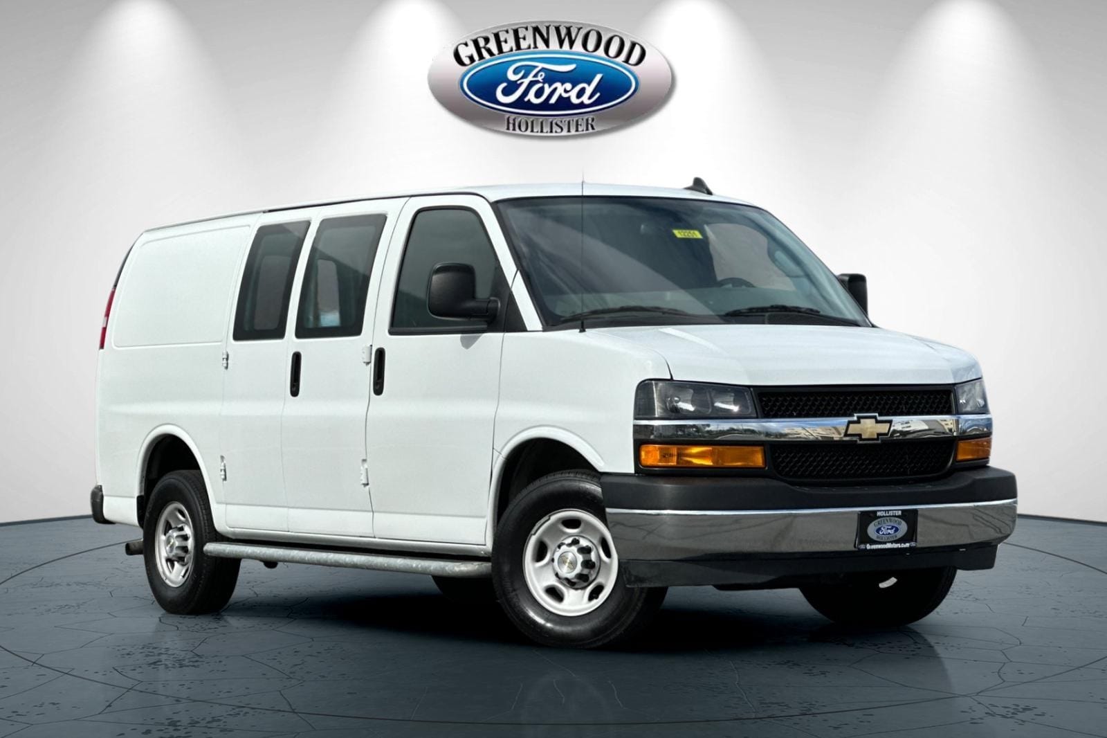 2023 Chevrolet Express Cargo Work Van's photo