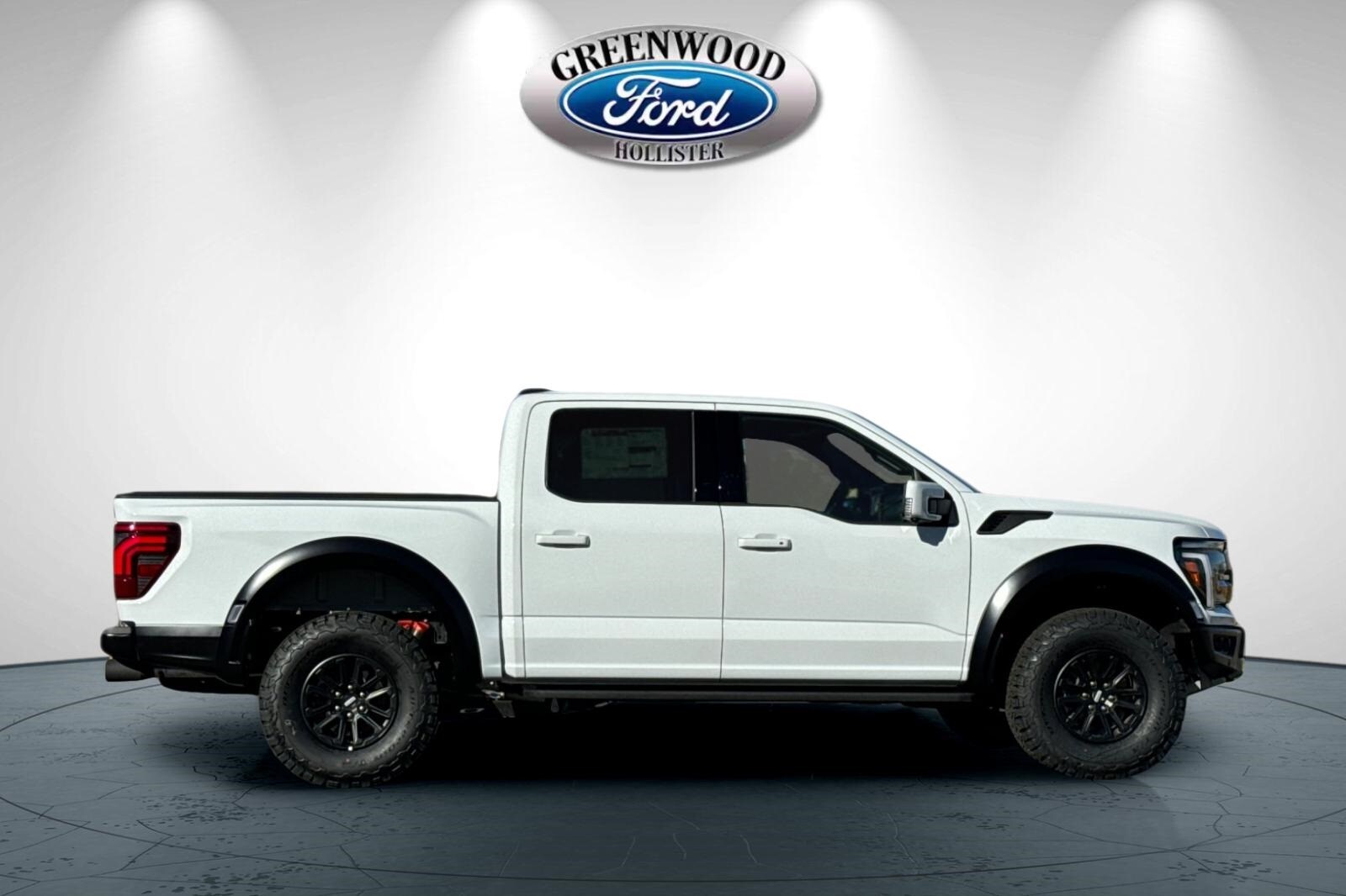2025 Ford F-150 Raptor photo 2