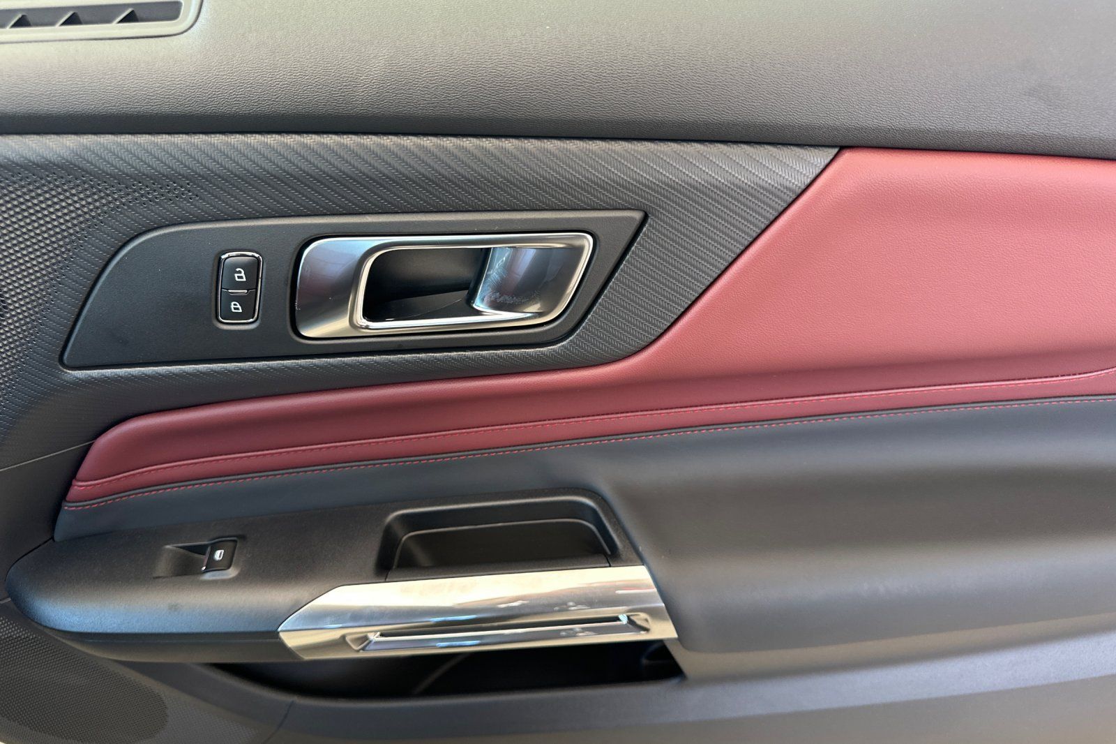 2025 Ford Mustang GT Premium Fastback - Photo 16