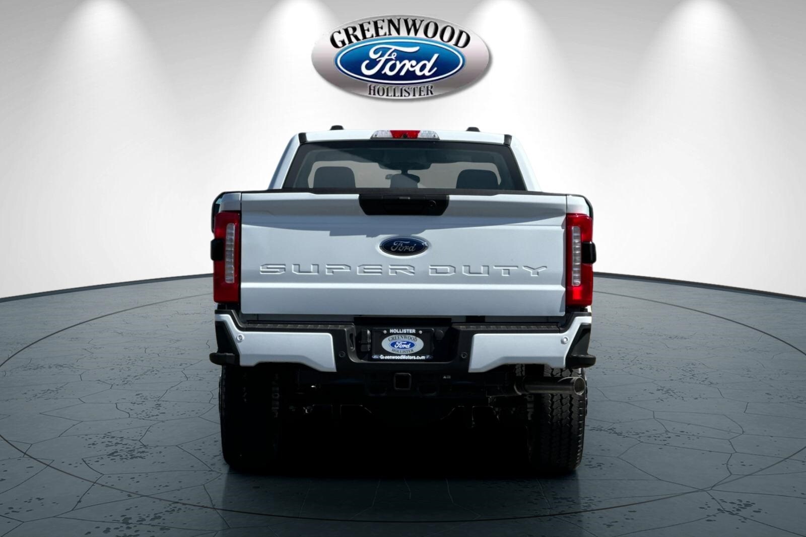 2025 Ford F-350 photo 4