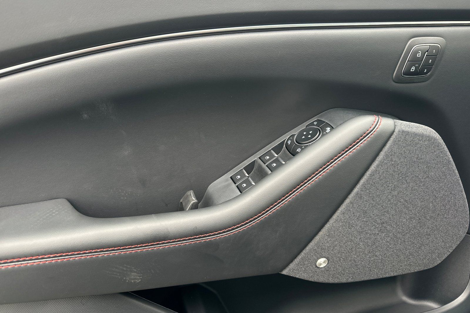 2025 Ford Mustang Mach-E Premium RWD - Photo 10