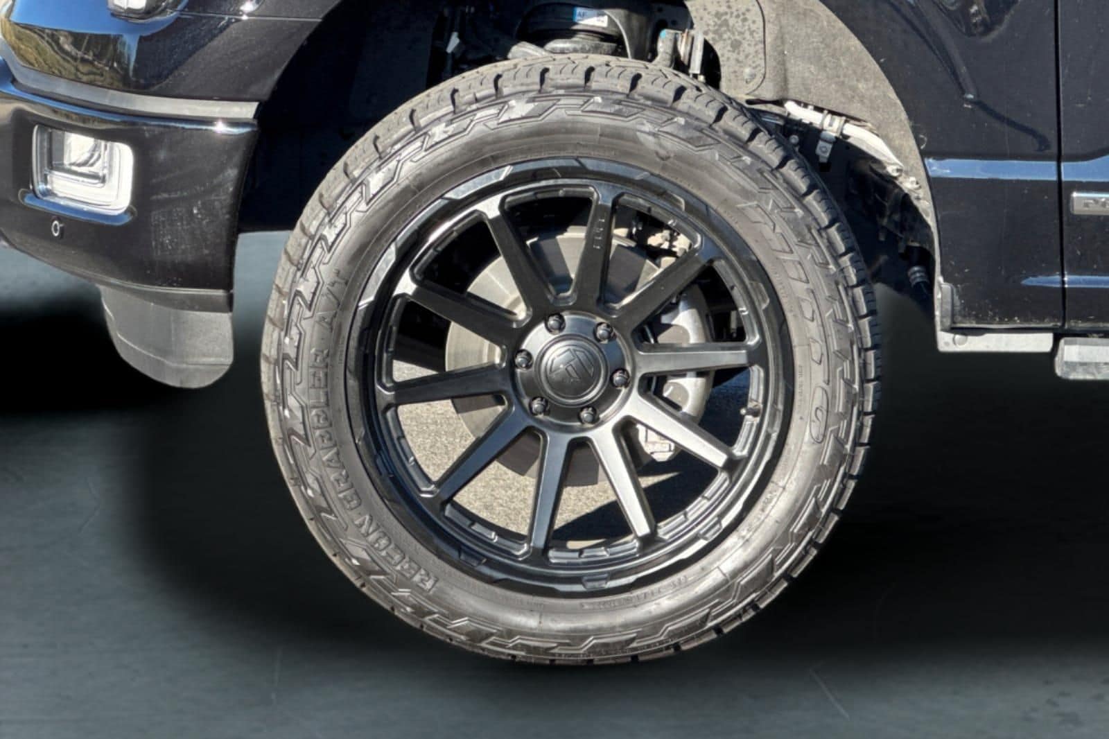 2025 Ford F-150 Platinum - Photo 29