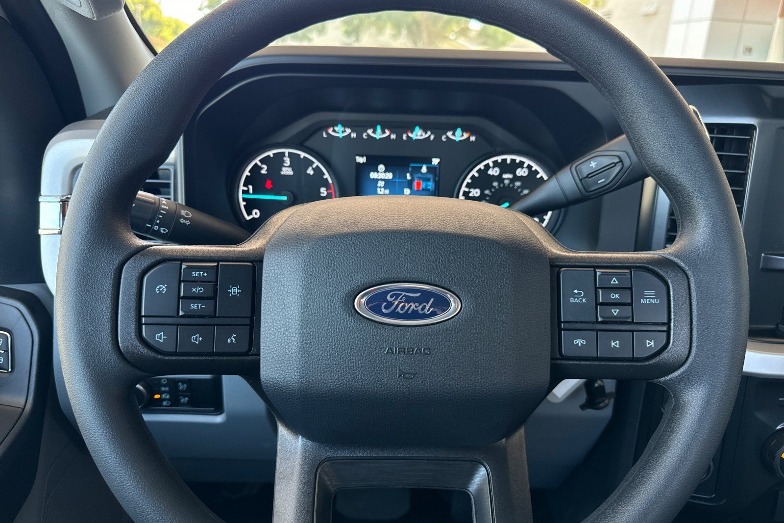 2025 Ford F-350 Super Duty Chassis Cab XL - Photo 22