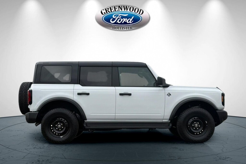 New 2026 Ford Bronco Outer Banks SUV