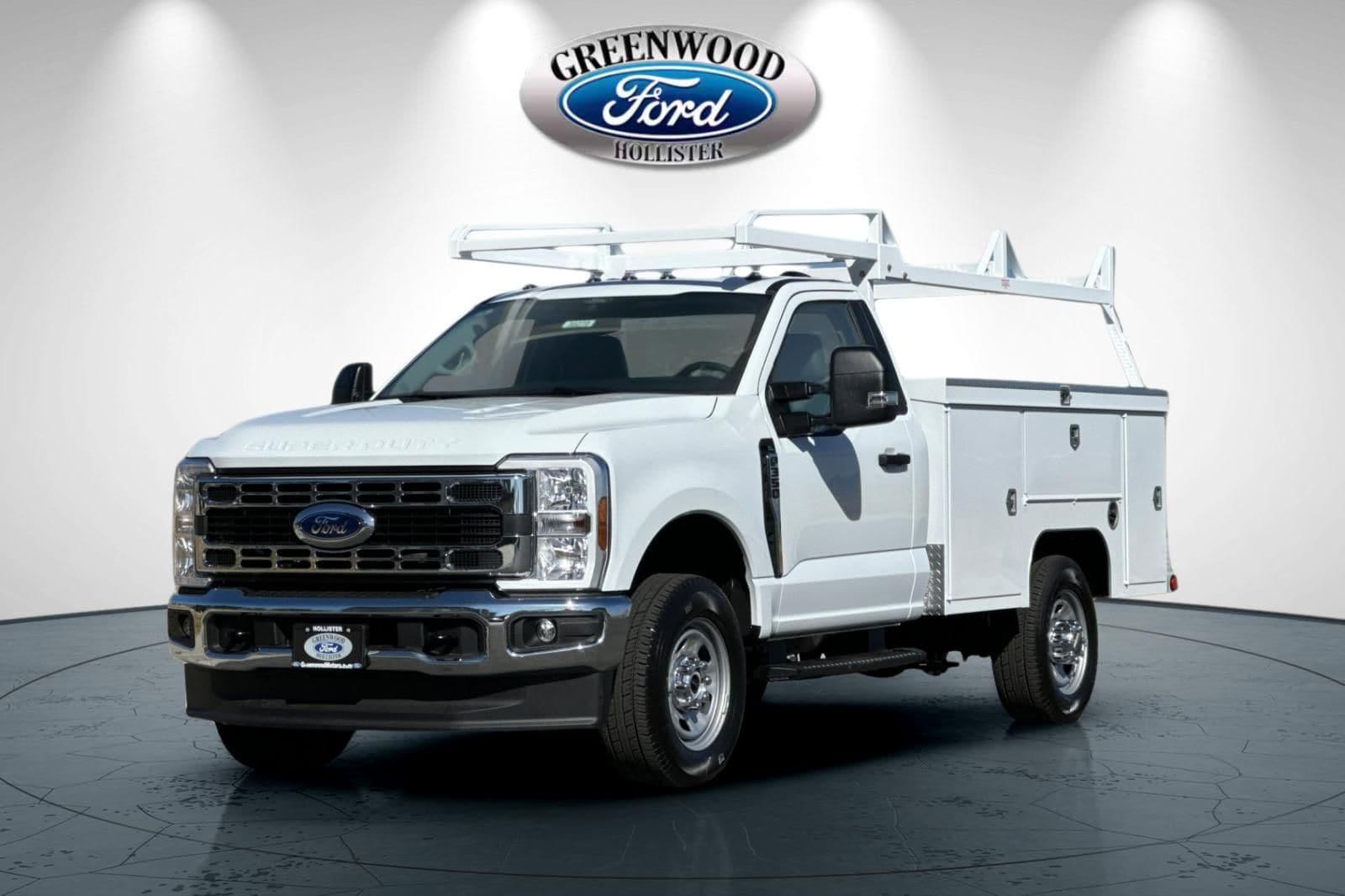 2025 Ford F-350 Super Duty Chassis Cab XLT - Photo 7
